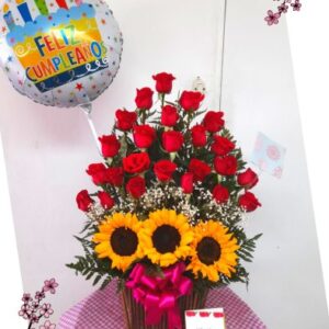TRIANGULO DE ROSAS